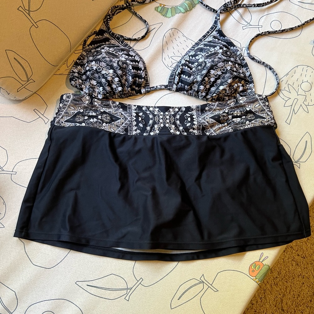 Athleta swimsuit with skirt